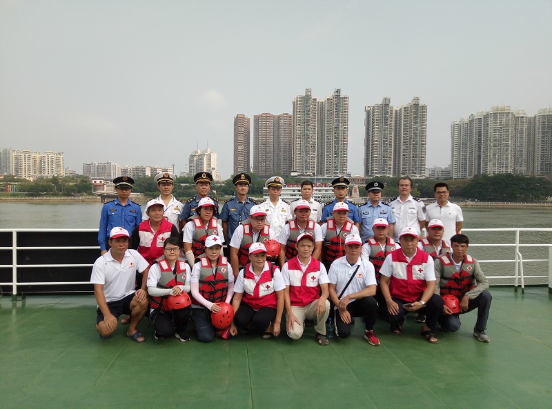 参与联合执法的部分代表.jpg 参与联合执法的部分代表.jpg