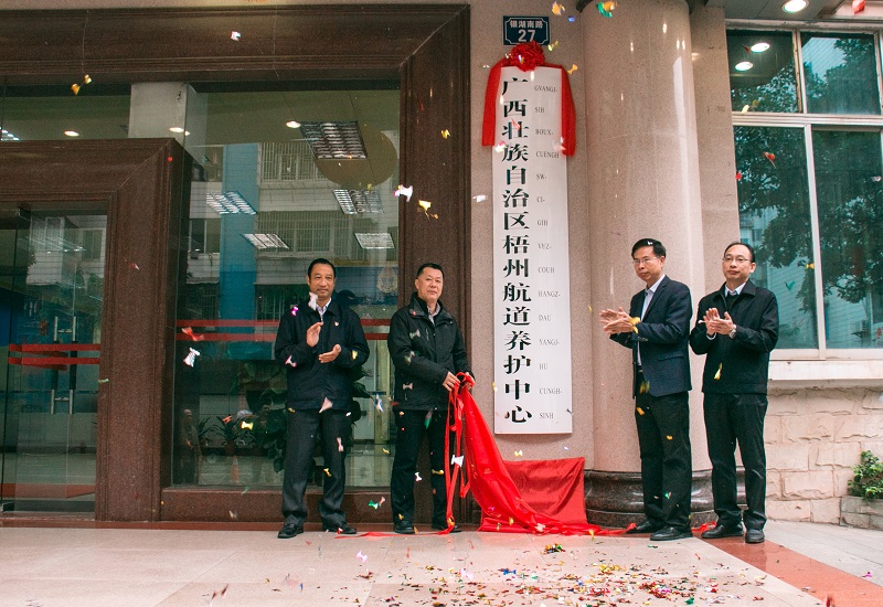 IMG_1880.jpg IMG_1880.jpg