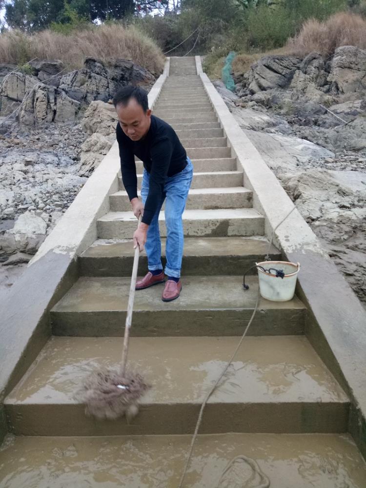 清洗码头.jpg 清洗码头.jpg