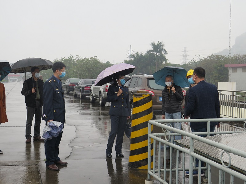 贵港航运枢纽大坝检测设备核查.jpg