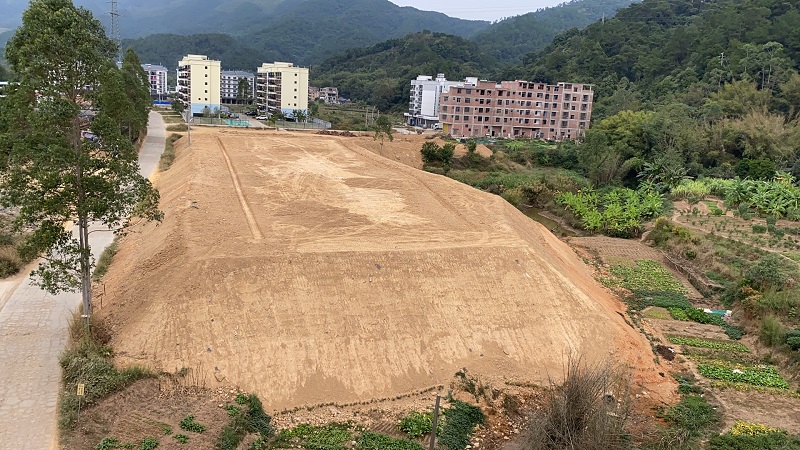马江航道站建设用地完成土地平整.jpg