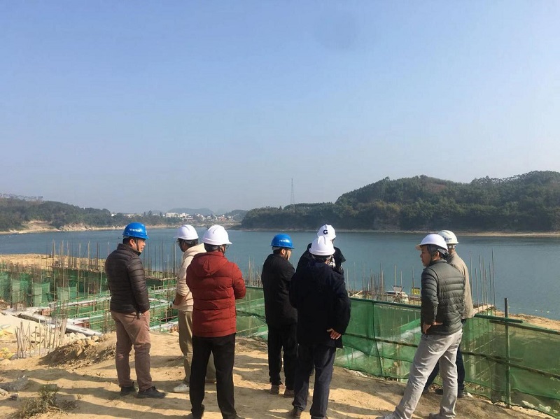 图1港航发展中心黄连宏主任一行听取江口项目进展情况.jpg 图1港航发展中心黄连宏主任一行听取江口项目进展情况.jpg