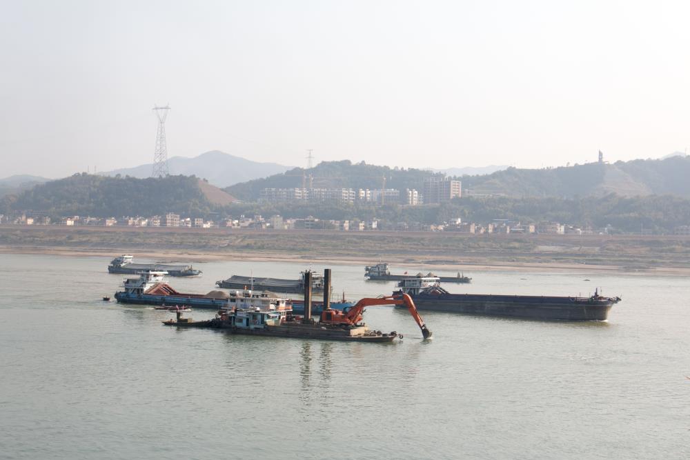 贵梧航道二期工程正在快马加鞭施工中.jpg 贵梧航道二期工程正在快马加鞭施工中.jpg