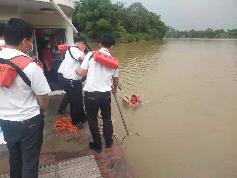 广西宁明中旅岜来旅游文化有限公司开展水路运输安全应急演练.jpg