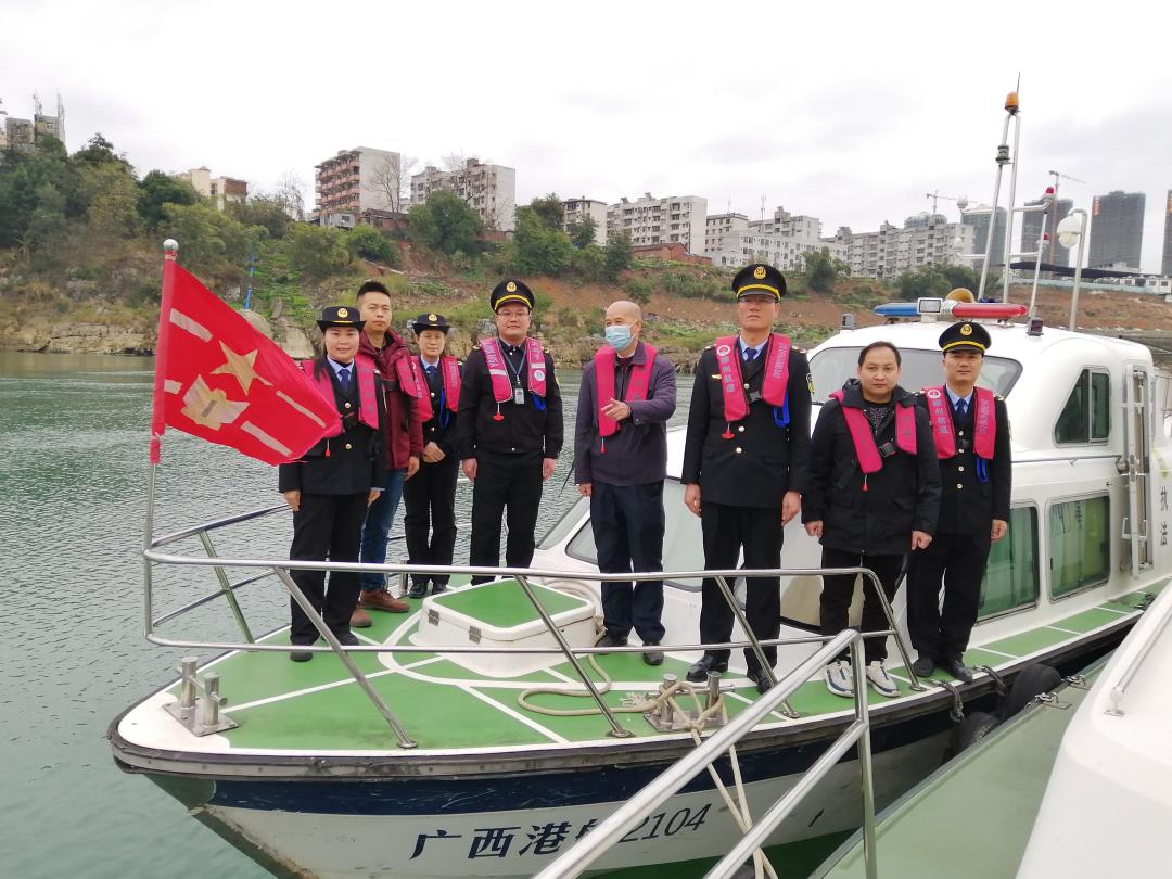 检查组工作人员合影 (2).jpg