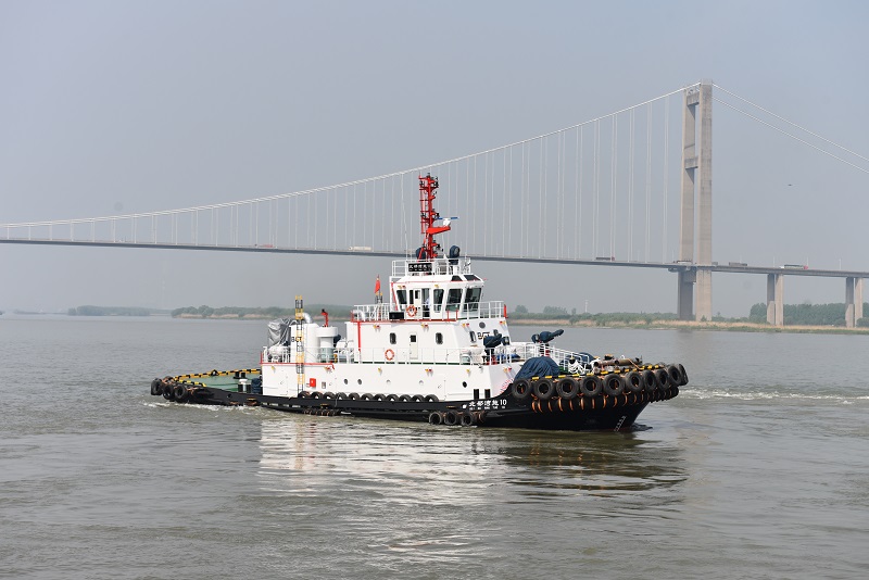 图一为“北部湾拖10”顺利抵达防城港 - 副本.jpg