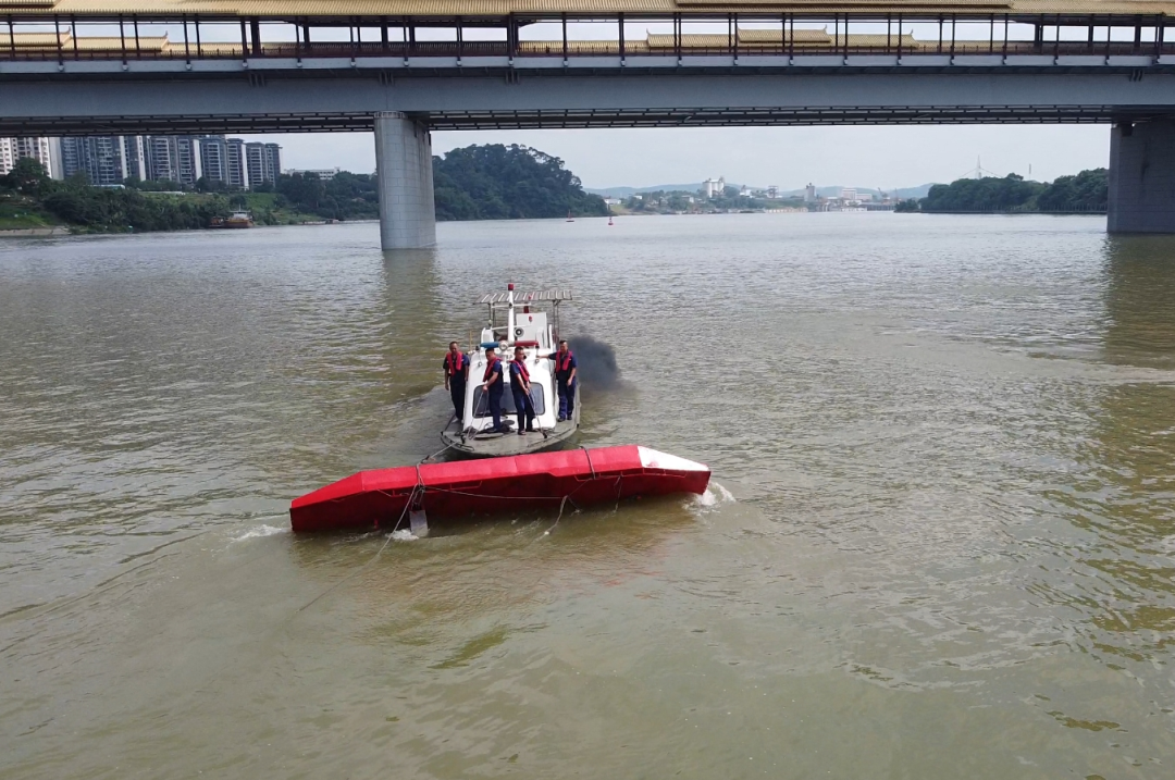 侧翻灯艇恢复.png 侧翻灯艇恢复.png